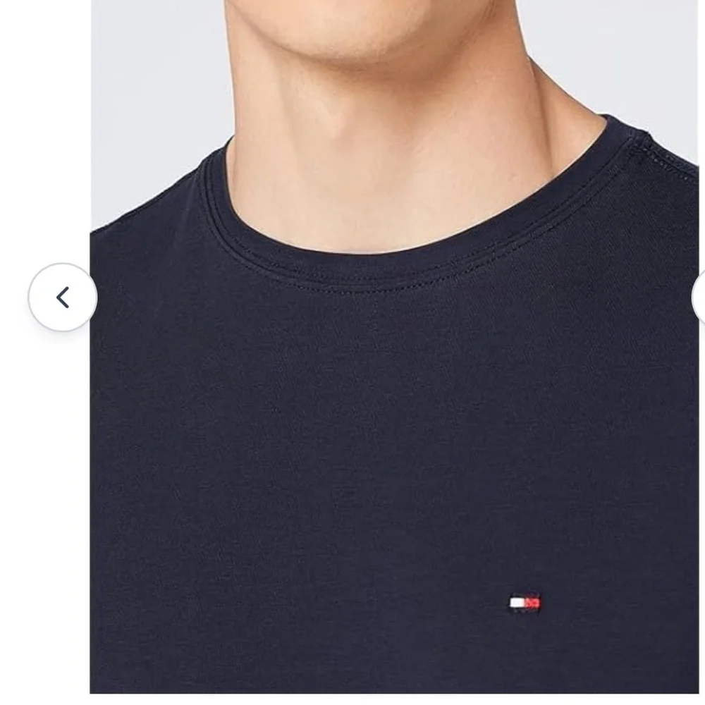 Tommy Hilfiger Men's Navy T-Shirt